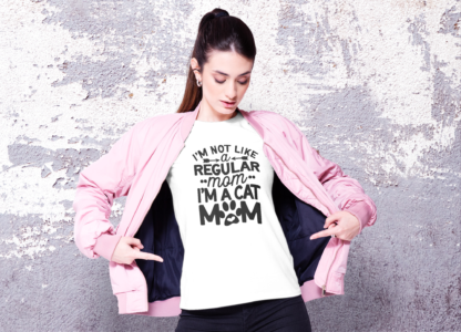 i'm not like a regular mom i'm a cat mom shirt